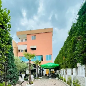  Appartement Bajovah & Restaurant Albanië